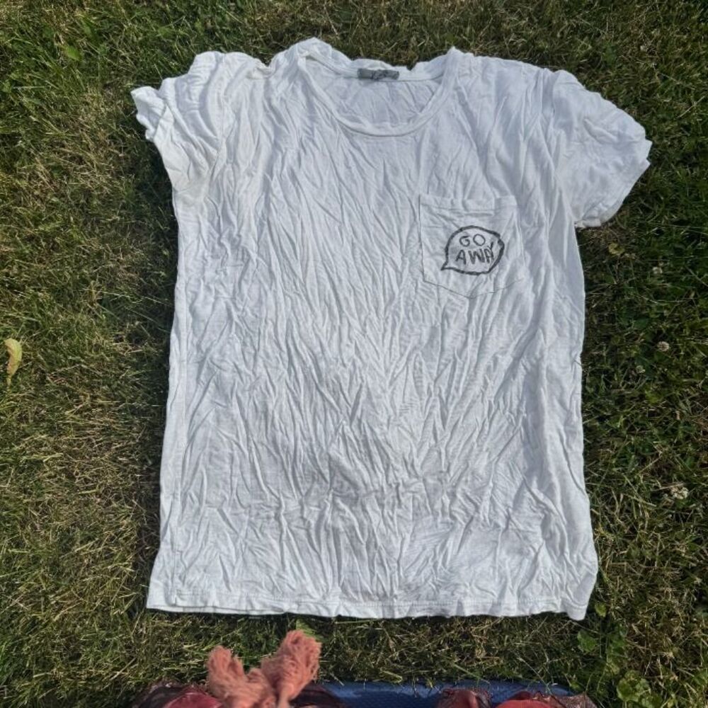 Go Away Pocket Graphic tee